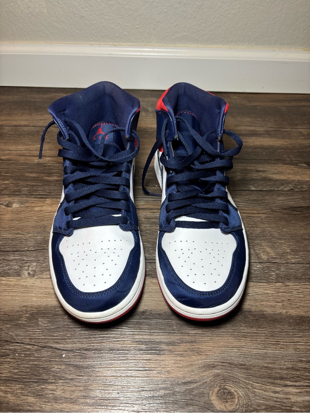 Size 10 - Air Jordan 1 SE Mid Olympic